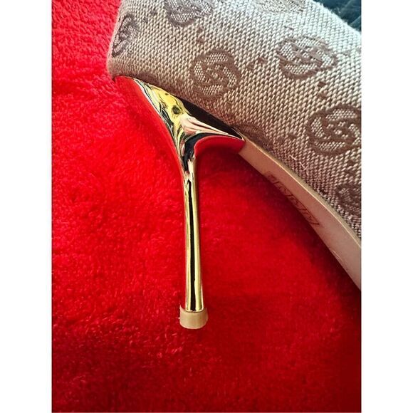 NWT tan/brown flower printed pumps with gold heel size 9 - Picture 8 of 14